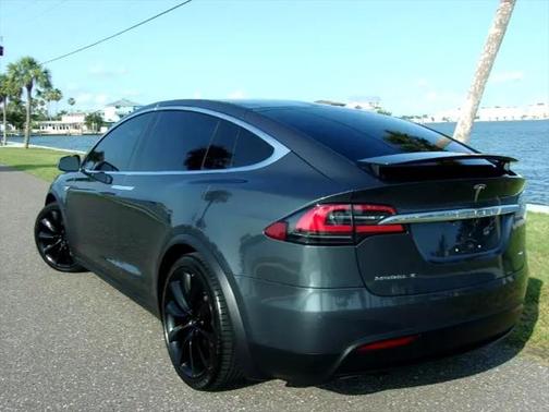 2016 Tesla Model X 90D