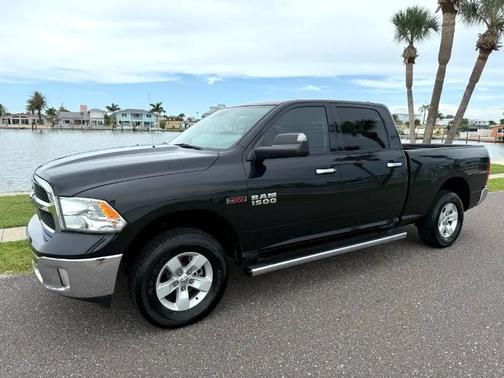 2018 RAM 1500 SLT