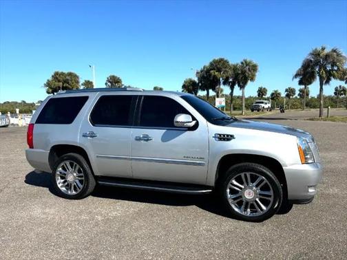 2012 Cadillac Escalade Luxury