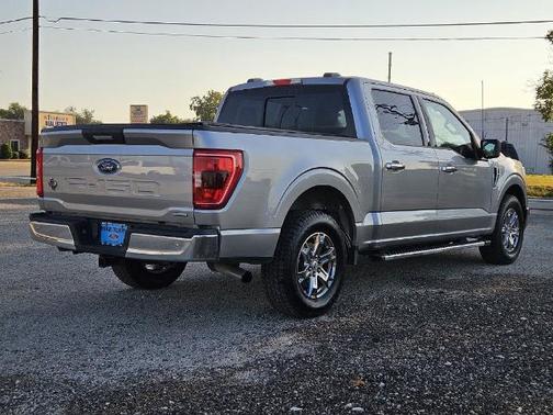ICONIC SILVER METALLIC 2022 Ford F-150 XLT