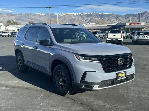 Sonic Gray Pearl 2025 Honda Pilot TrailSport