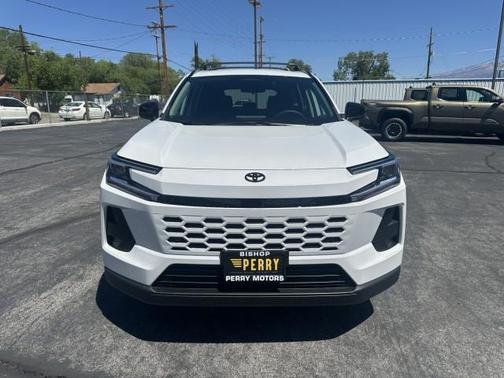 Wind Chill Pearl 2026 Toyota RAV4 XLE Premium