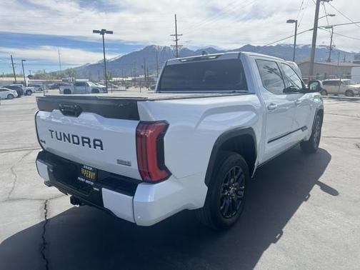 2023 Toyota Tundra Hybrid Platinum