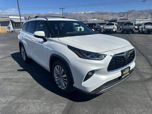 Wind Chill Pearl 2026 Toyota Highlander Hybrid Platinum