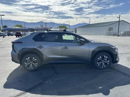 2025 Toyota bZ4X XLE