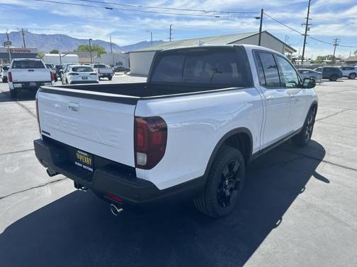 Platinum White Pearl 2026 Honda Ridgeline Black