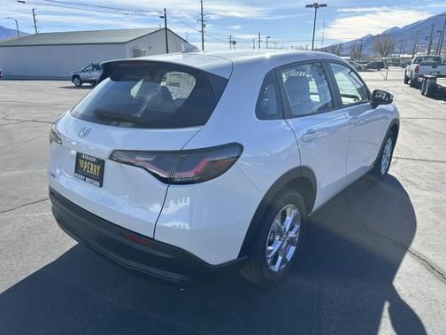 2025 Honda HR-V LX