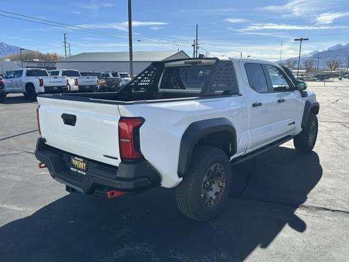 2025 Toyota Tacoma Hybrid Trailhunter