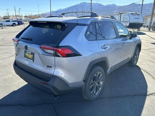 2025 Toyota RAV4 Hybrid XLE Premium