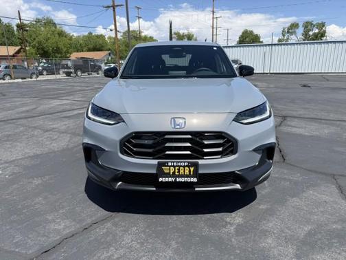 Urban Gray Pearl 2027 Honda HR-V Sport