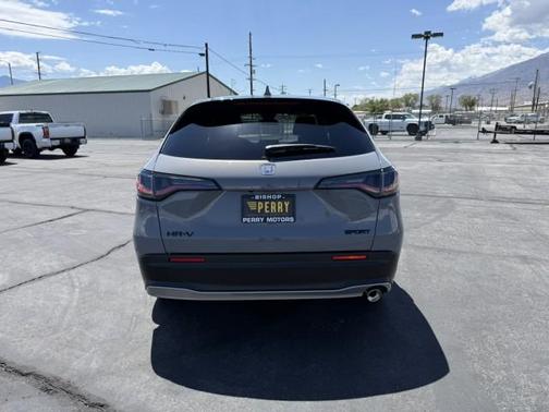 Urban Gray Pearl 2027 Honda HR-V Sport