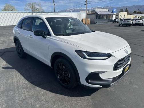 Platinum White Pearl 2026 Honda HR-V AWD Sport