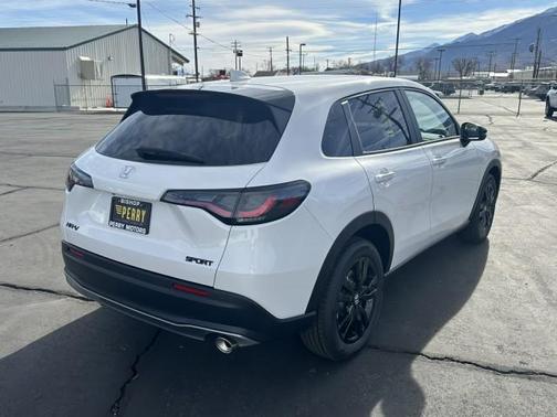 Platinum White Pearl 2026 Honda HR-V AWD Sport
