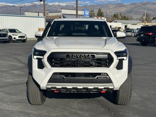 2025 Toyota Tacoma Hybrid Trailhunter