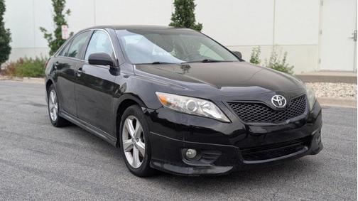 Black 2011 Toyota Camry SE