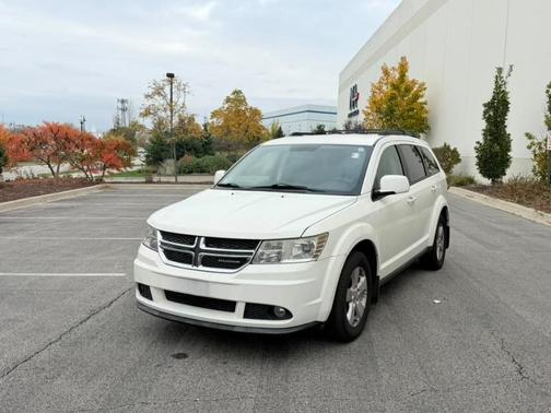 White 2011 Dodge Journey Mainstreet