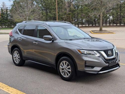 Gray 2018 Nissan Rogue SV
