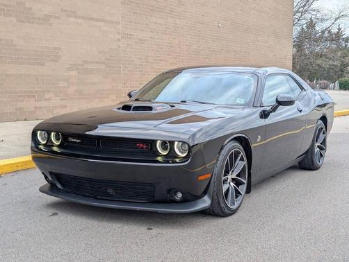 2016 Dodge Challenger R/T Scat Pack