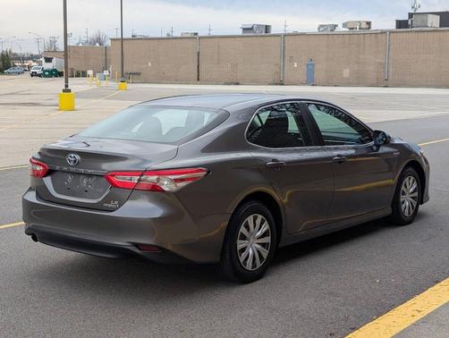 2018 Toyota Camry Hybrid SE
