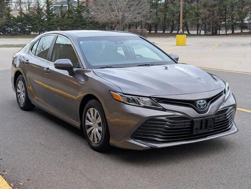 2018 Toyota Camry Hybrid SE