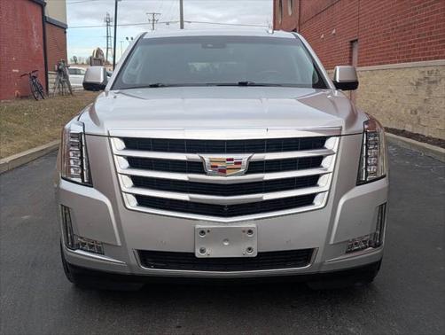 2017 Cadillac Escalade ESV Luxury