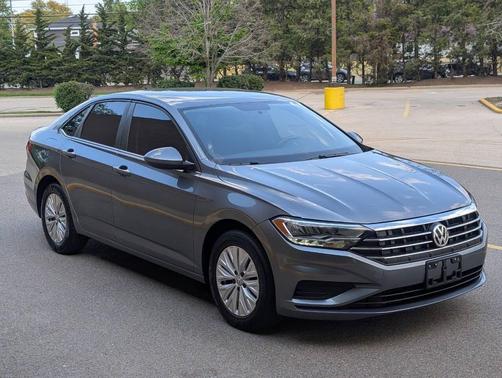 Gray 2019 Volkswagen Jetta 1.4T S
