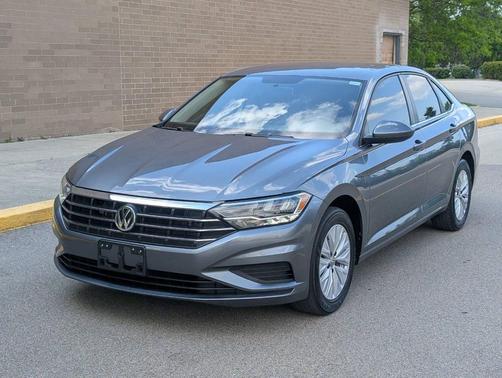 Gray 2019 Volkswagen Jetta 1.4T S