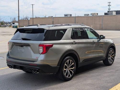 Silver Spruce Metallic 2020 Ford Explorer ST AWD 4dr SUV