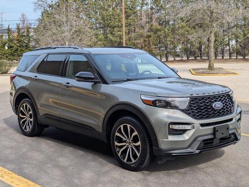 Silver Spruce Metallic 2020 Ford Explorer ST AWD 4dr SUV