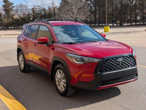 2022 Toyota Corolla Cross LE