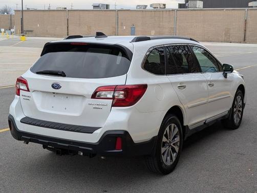 2018 Subaru Outback 3.6R Touring