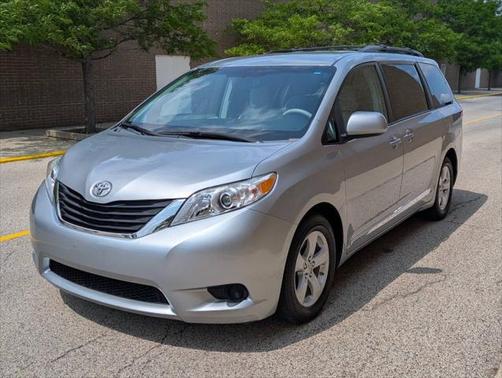 2011 Toyota Sienna LE