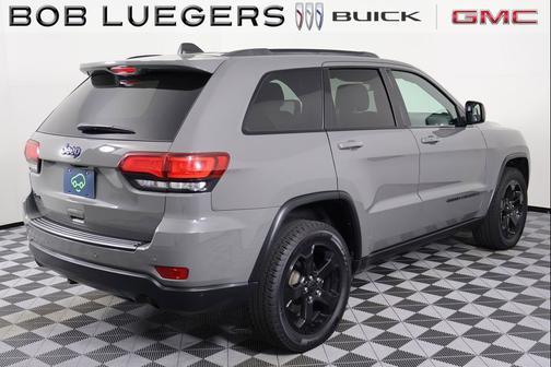 Sting-Gray Clearcoat 2020 Jeep Grand Cherokee Upland