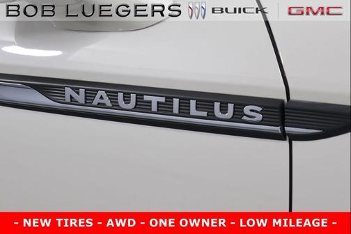 2022 Lincoln Nautilus Reserve