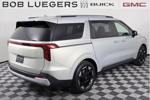 2025 Kia Carnival EX