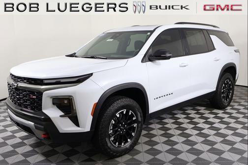 Polar White Tricoat 2026 Chevrolet Traverse AWD Z71
