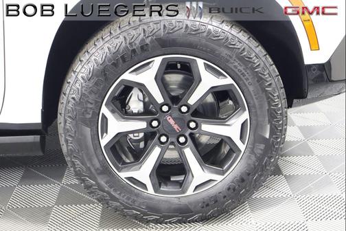 2026 GMC Yukon 4WD AT4