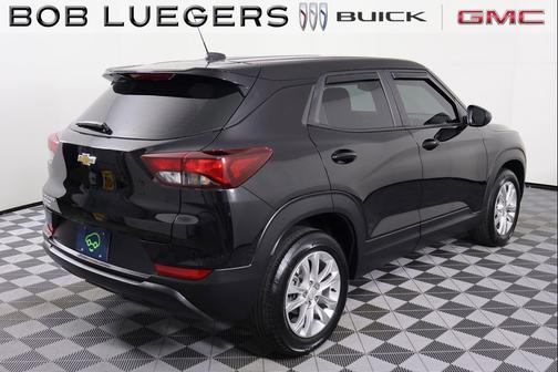 Mosaic Black Metallic 2023 Chevrolet Trailblazer LS