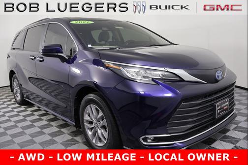 2022 Toyota Sienna XLE