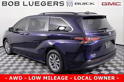 2022 Toyota Sienna XLE