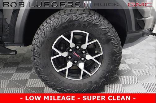 2023 GMC Canyon AT4X