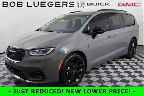 2025 Chrysler Pacifica Limited