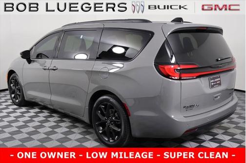 2025 Chrysler Pacifica Limited