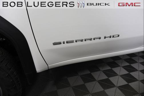 2025 GMC Sierra 2500 SLE