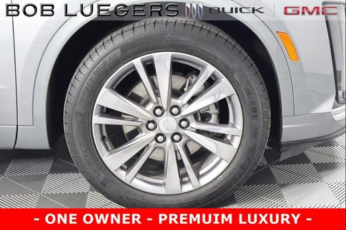 2025 Cadillac XT6 Premium Luxury FWD