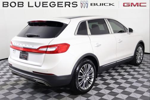 White Platinum Metallic Tri-Coat 2017 Lincoln MKX Reserve