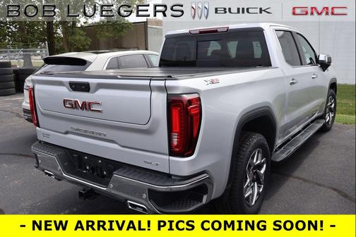 2022 GMC Sierra 1500 SLT