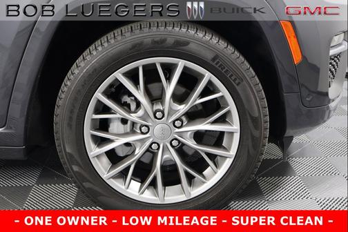 2022 Jeep Grand Cherokee Summit