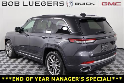 2022 Jeep Grand Cherokee Summit