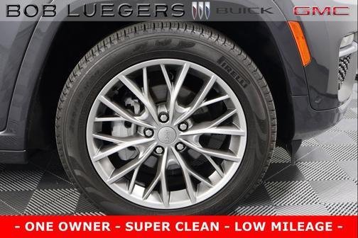 2022 Jeep Grand Cherokee Summit